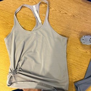 Lululemon tank